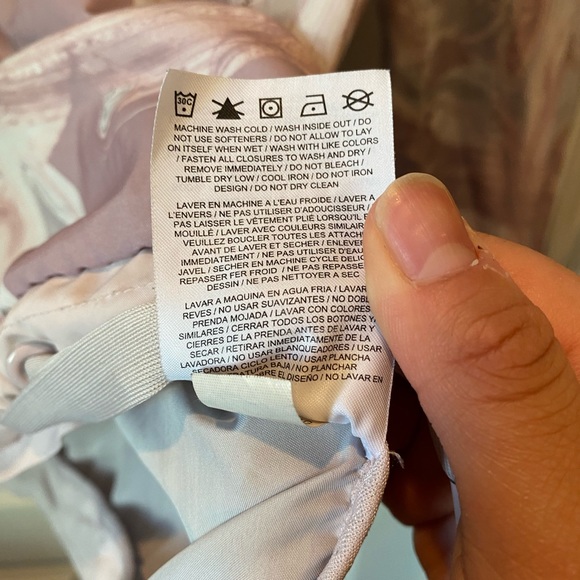 EUC Nike womens marble windbreaker - Picture 8 of 9